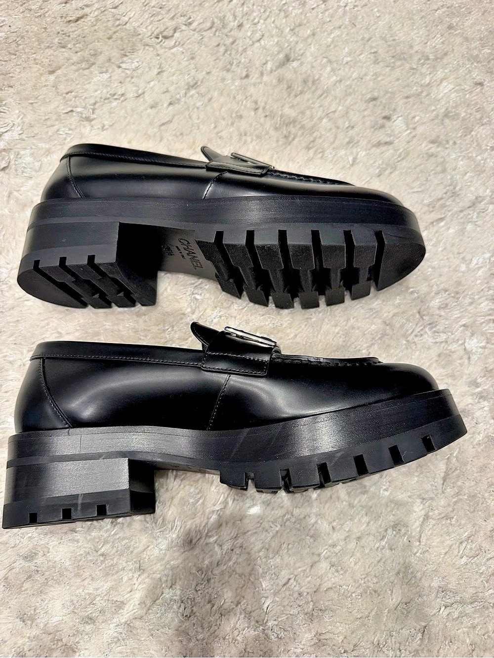 CHANEL CC-mark Loafers in Black Like New - Picture 3 of 5